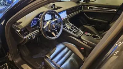 Sell Porsche Panamera Sport Turismo 2018 - 71900 EUR, 135500 km - AUTO.MOTO.pt