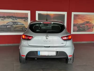 Vendo Renault Clio 2017 - 11990 EUR, 103171 km - AUTO.MOTO.pt