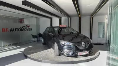 Sell Renault Mégane 2017 - 13900 EUR, 106866 km - AUTO.MOTO.pt