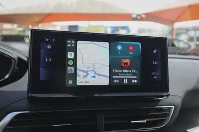 Vendo Peugeot 5008 2022 - 24480 EUR, 41620 km - AUTO.MOTO.pt