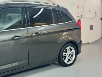 Vendo Ford Grand C-Max 2016 - 9950 EUR, 108000 km - AUTO.MOTO.pt