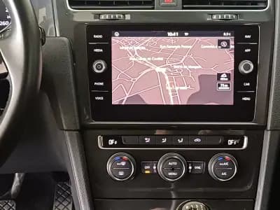 Vendo Volkswagen Golf 2017 - 17390 EUR, 126004 km - AUTO.MOTO.pt