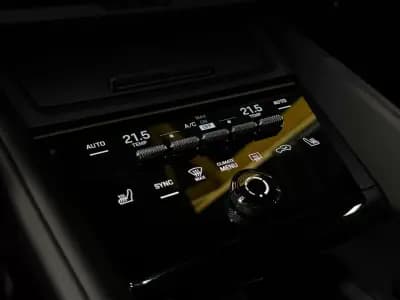 Vendo Porsche Macan 2025 - 87990 EUR, 15800 km - AUTO.MOTO.pt