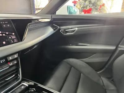 Vendo Audi e-tron GT 2023 - 62500 EUR, 53927 km - AUTO.MOTO.pt