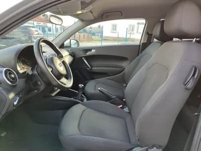 Vendo Audi A1 2010 - 11990 EUR, 196000 km - AUTO.MOTO.pt