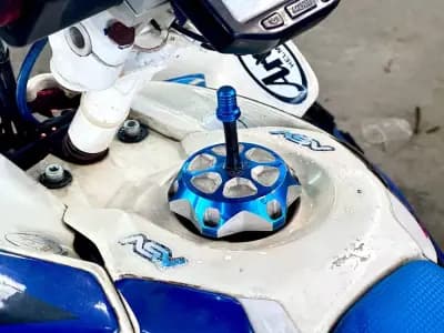 Sell Suzuki 2007 - 12500 EUR, 100 km - AUTO.MOTO.pt