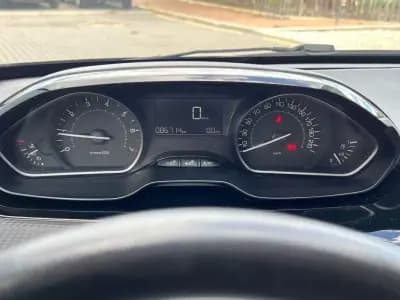 Sell Peugeot 208 2019 - 10450 EUR, 84000 km - AUTO.MOTO.pt