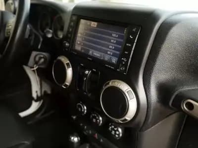 Sell Jeep Wrangler Unlimited 2017 - 46900 EUR, 158085 km - AUTO.MOTO.pt