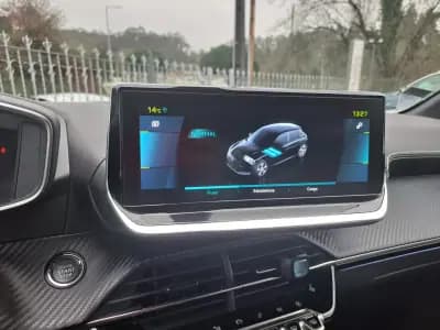 Sell Peugeot e-208 2021 - 16780 EUR, 61770 km - AUTO.MOTO.pt