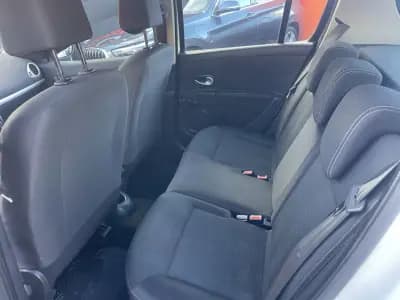 Sell Renault Clio 2010 - 5950 EUR, 239402 km - AUTO.MOTO.pt