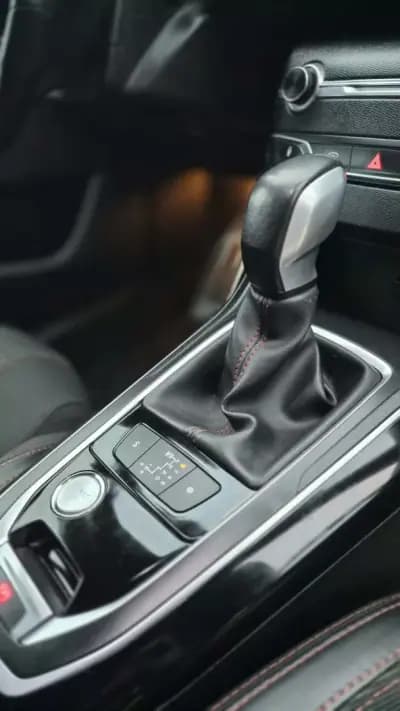 Vendo Peugeot 308 SW 2016 - 11480 EUR, 219000 km - AUTO.MOTO.pt