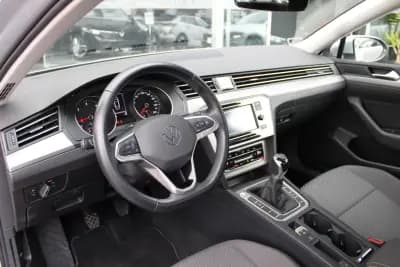 Vendo Volkswagen Passat 2021 - 21900 EUR, 22076 km - AUTO.MOTO.pt