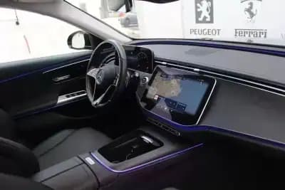 Vendo Mercedes-Benz E 220 2024 - 55980 EUR, 29555 km - AUTO.MOTO.pt