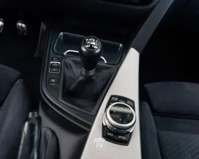 Vendo BMW 318 2016 - 23990 EUR, 113550 km - AUTO.MOTO.pt