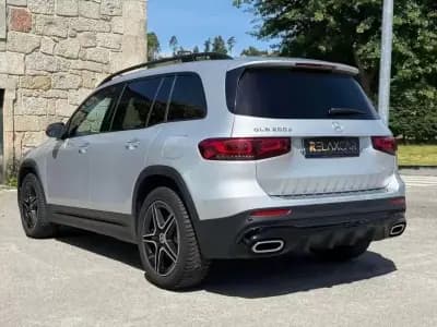 Vendo Mercedes-Benz GLB 200 2021 - 39999 EUR, 132000 km - AUTO.MOTO.pt