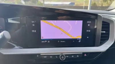 Vendo Opel Mokka 2023 - 19490 EUR, 21000 km - AUTO.MOTO.pt