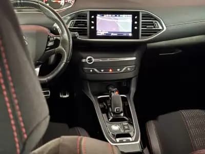 Sell Peugeot 308 2020 - 18990 EUR, 63345 km - AUTO.MOTO.pt