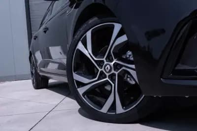 Vendo Renault Mégane 2021 - 20200 EUR, 162000 km - AUTO.MOTO.pt