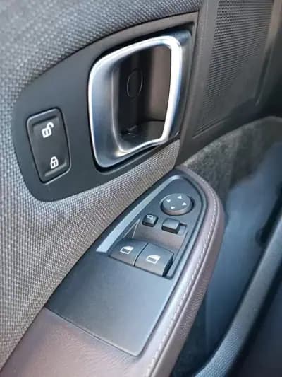 Sell BMW i3 2019 - 24500 EUR, 75900 km - AUTO.MOTO.pt