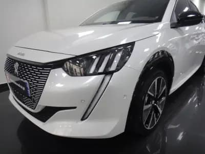 Sell Peugeot e-208 2021 - 18500 EUR, 46000 km - AUTO.MOTO.pt