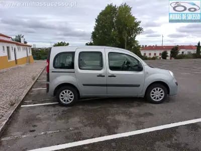 Sell Renault Kangoo 2013 - 9850 EUR, 241000 km - AUTO.MOTO.pt