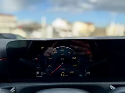 Vendo Mercedes-Benz A 180 2019 - 27950 EUR, 79000 km - AUTO.MOTO.pt