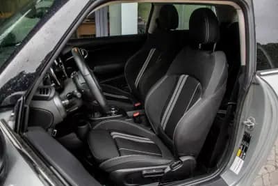 Vendo MINI 2021 - 17980 EUR, 78086 km - AUTO.MOTO.pt