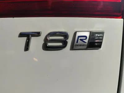 Sell Volvo XC 60 2018 - 31490 EUR, 132000 km - AUTO.MOTO.pt