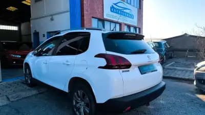 Sell Peugeot 2008 2017 - 11500 EUR, 145000 km - AUTO.MOTO.pt