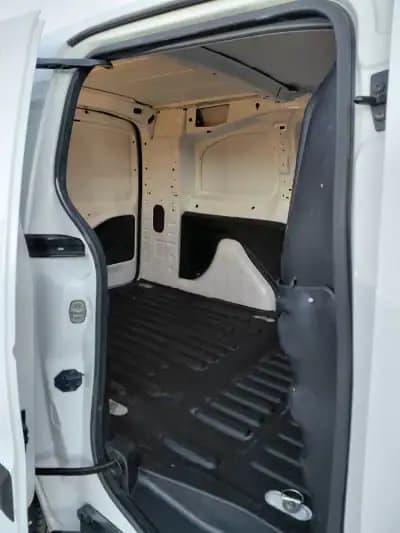 Vendo Citroën Berlingo 2016 - 11900 EUR, 210000 km - AUTO.MOTO.pt