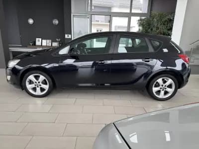 Vendo Opel Astra 2009 - 5990 EUR, 244173 km - AUTO.MOTO.pt