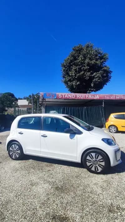 Vendo Volkswagen e-Up! 2020 - 11998 EUR, 0 km - AUTO.MOTO.pt