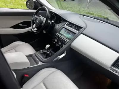 Sell Jaguar E-Pace 2018 - 29750 EUR, 77000 km - AUTO.MOTO.pt