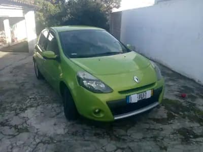 Vendo Renault Clio 2010 - 6500 EUR, 100000 km - AUTO.MOTO.pt