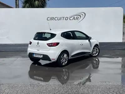 Vendo Renault Clio 2018 - 9600 EUR, 193898 km - AUTO.MOTO.pt