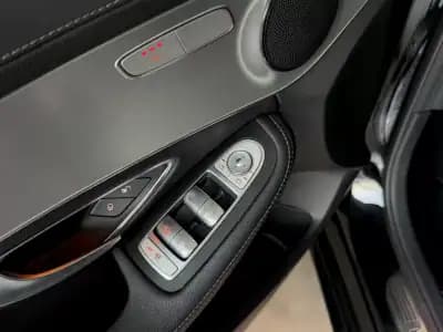 Sell Mercedes-Benz C 200 2015 - 17999 EUR, 175000 km - AUTO.MOTO.pt