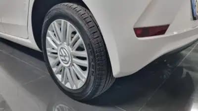 Vendo Volkswagen Up! 2016 - 8990 EUR, 150000 km - AUTO.MOTO.pt