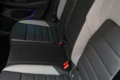 Vendo Volkswagen Golf 2021 - 34970 EUR, 88000 km - AUTO.MOTO.pt