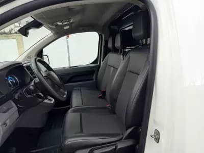 Sell Peugeot e-Expert 2021 - 17990 EUR, 38300 km - AUTO.MOTO.pt