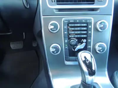 Vendo Volvo V60 2015 - 14950 EUR, 200200 km - AUTO.MOTO.pt