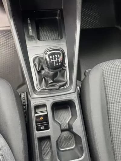 Vendo Volkswagen Caddy 2021 - 14900 EUR, 142932 km - AUTO.MOTO.pt