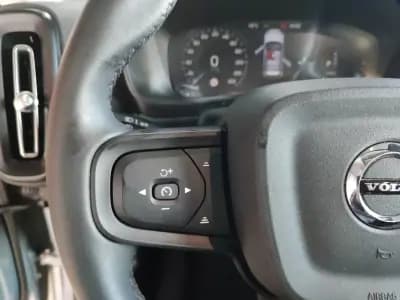 Vendo Volvo XC 40 2023 - 37650 EUR, 24400 km - AUTO.MOTO.pt