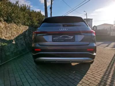 Vendo Audi Q4 e-tron 2023 - 38500 EUR, 36000 km - AUTO.MOTO.pt