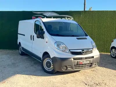 Vendo Opel Vivaro 2014 - 10990 EUR, 322000 km - AUTO.MOTO.pt