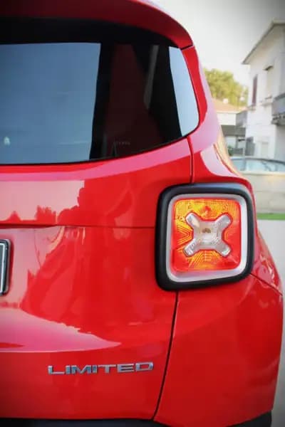 Sell Jeep Renegade 2018 - 15990 EUR, 116000 km - AUTO.MOTO.pt