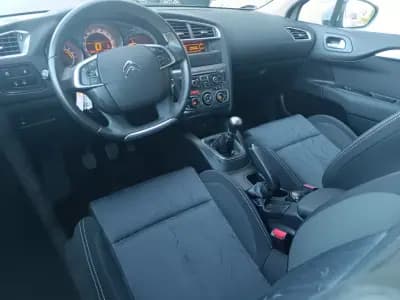 Vendo Citroën C4 2015 - 11500 EUR, 53000 km - AUTO.MOTO.pt