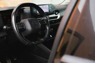 Vendo Citroën C4 2022 - 16950 EUR, 81250 km - AUTO.MOTO.pt