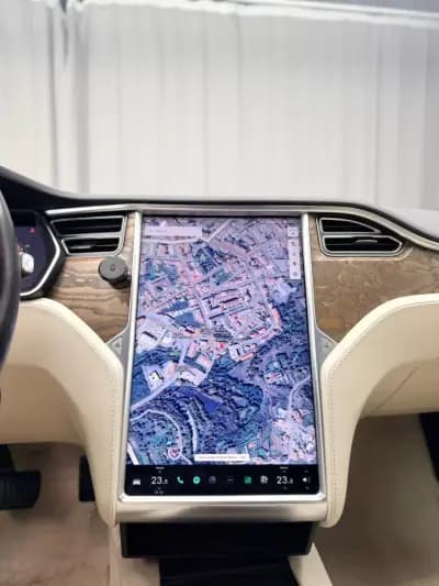 Vendo Tesla Model S 2018 - 23500 EUR, 183000 km - AUTO.MOTO.pt