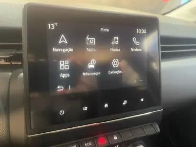 Vendo Renault Clio 2022 - 17899 EUR, 38000 km - AUTO.MOTO.pt