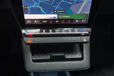 Vendo Renault Mégane E-Tech 2023 - 24450 EUR, 60913 km - AUTO.MOTO.pt